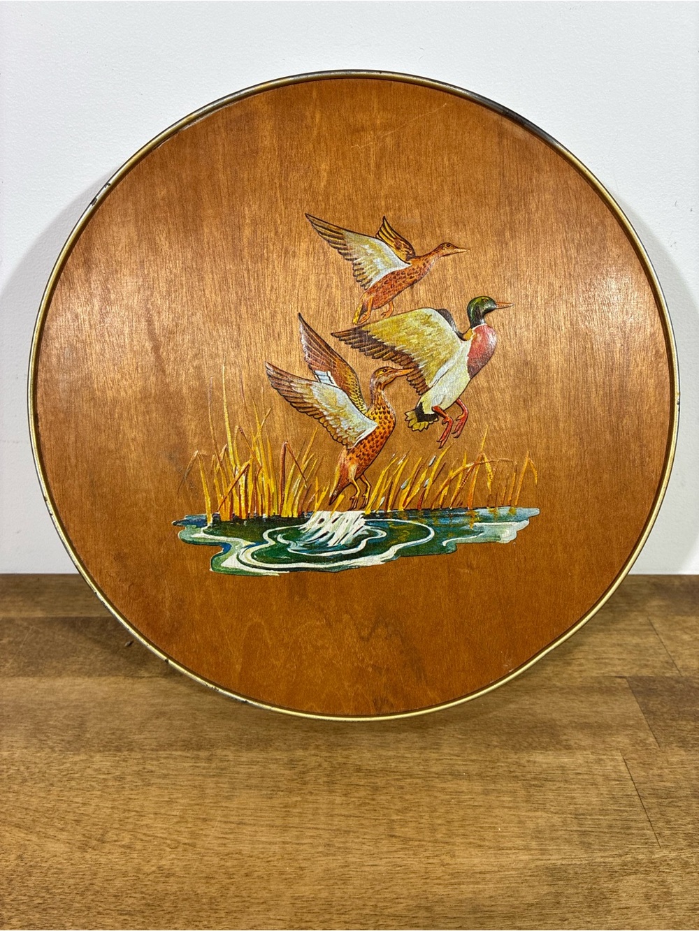Vintage Mallard Ducks Wildlife Tin 10” Round Woodgrain Waterfowl Hunting Decor